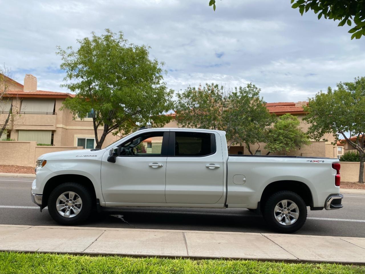 Chevrolet Silverado 1500 LT Crew Cab 4WD 2023