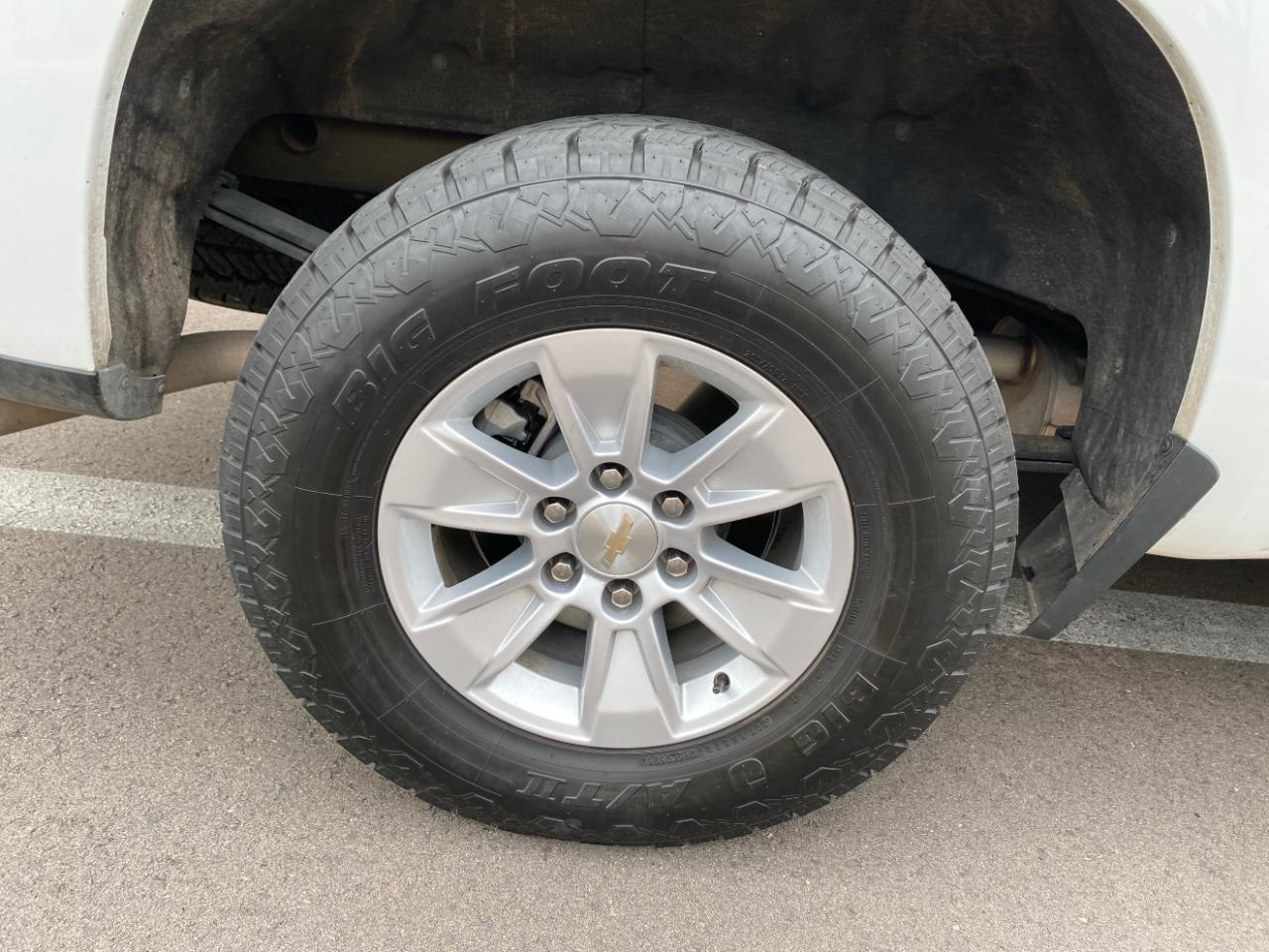 Chevrolet Silverado 1500 LT Crew Cab 4WD 2023