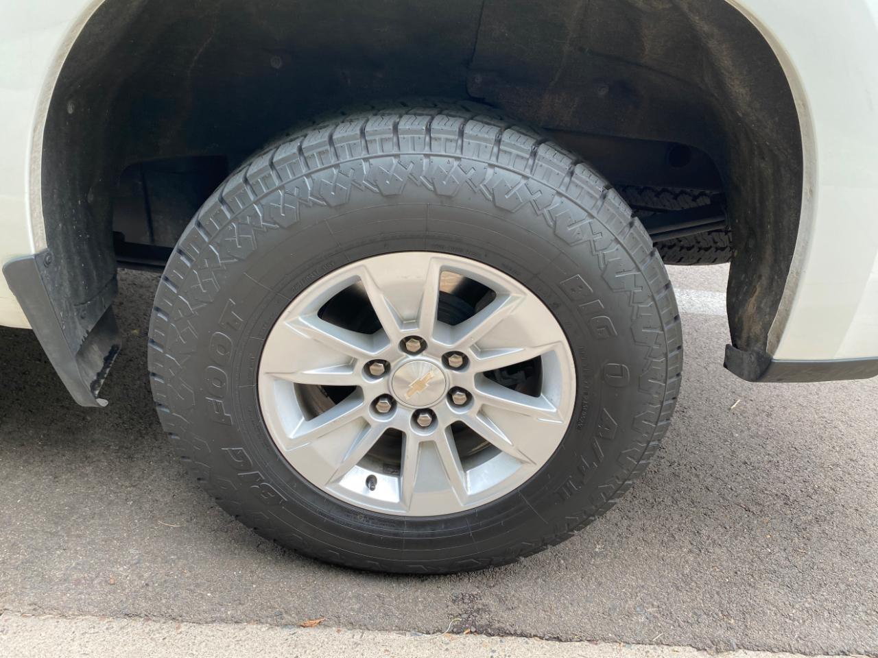 Chevrolet Silverado 1500 LT Crew Cab 4WD 2023