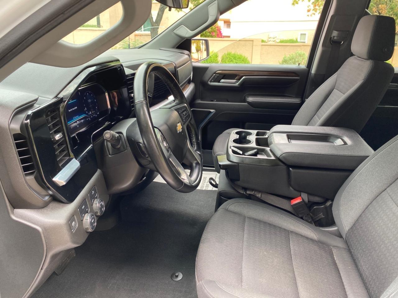 Chevrolet Silverado 1500 LT Crew Cab 4WD 2023