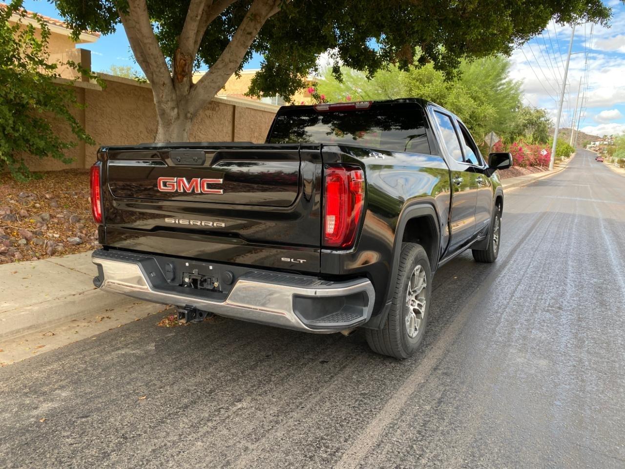 GMC Sierra 1500 SLT Crew Cab 4WD 2025