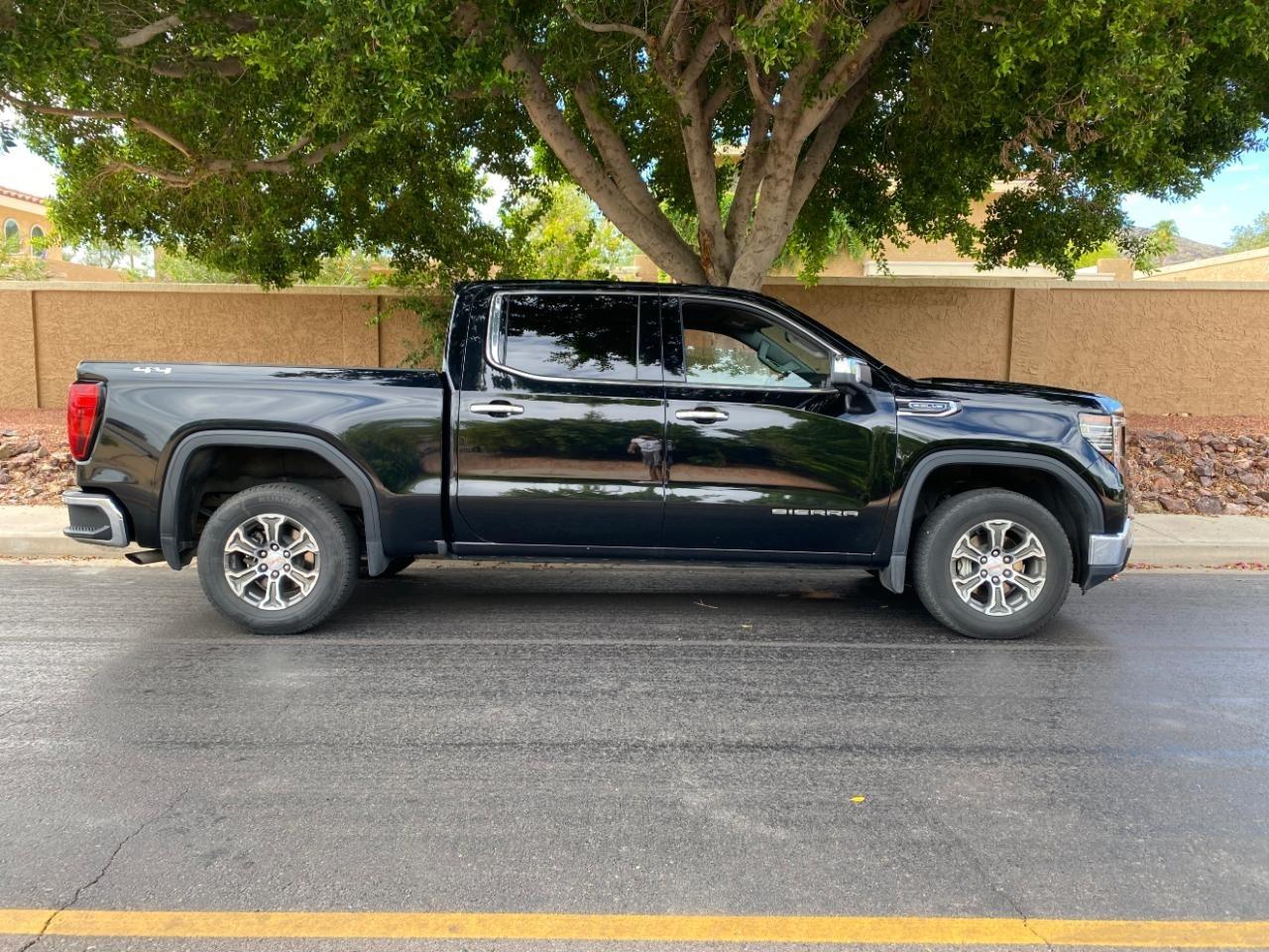 GMC Sierra 1500 SLT Crew Cab 4WD 2025