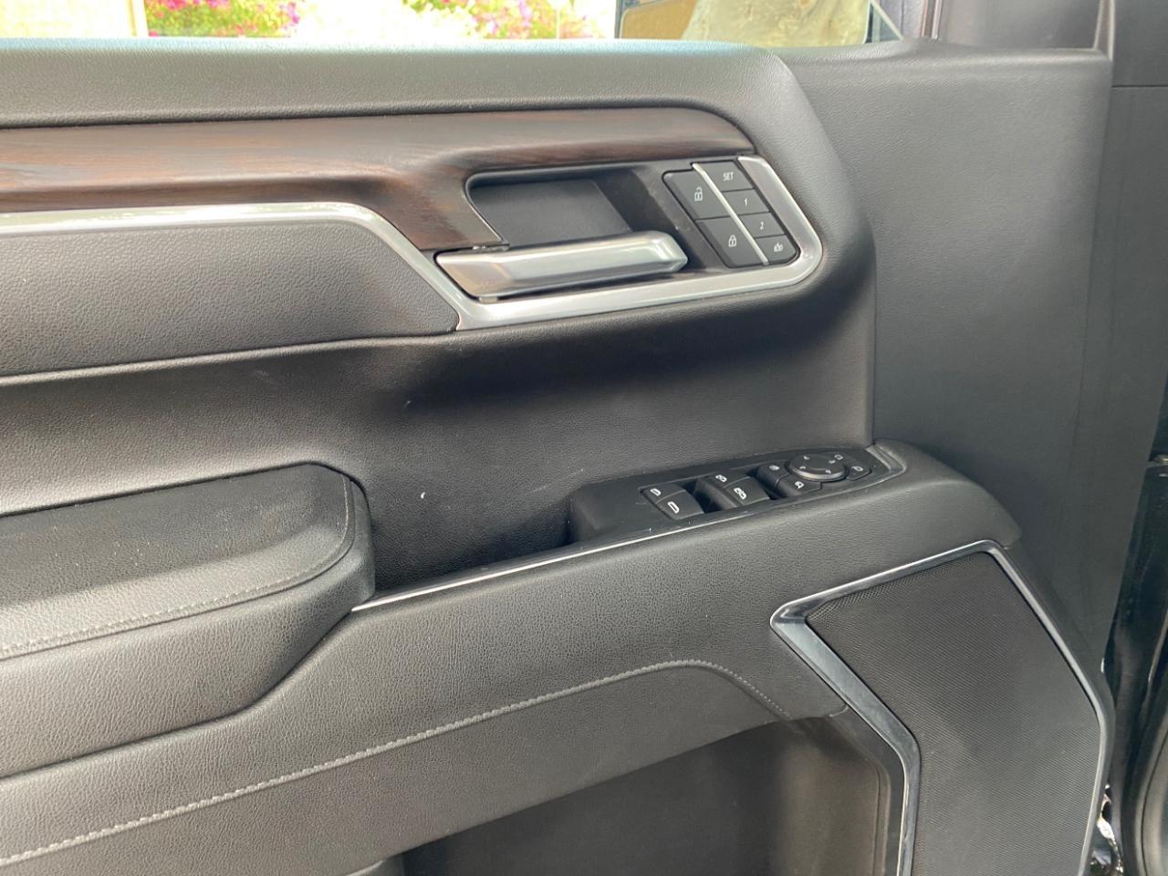 GMC Sierra 1500 SLT Crew Cab 4WD 2025