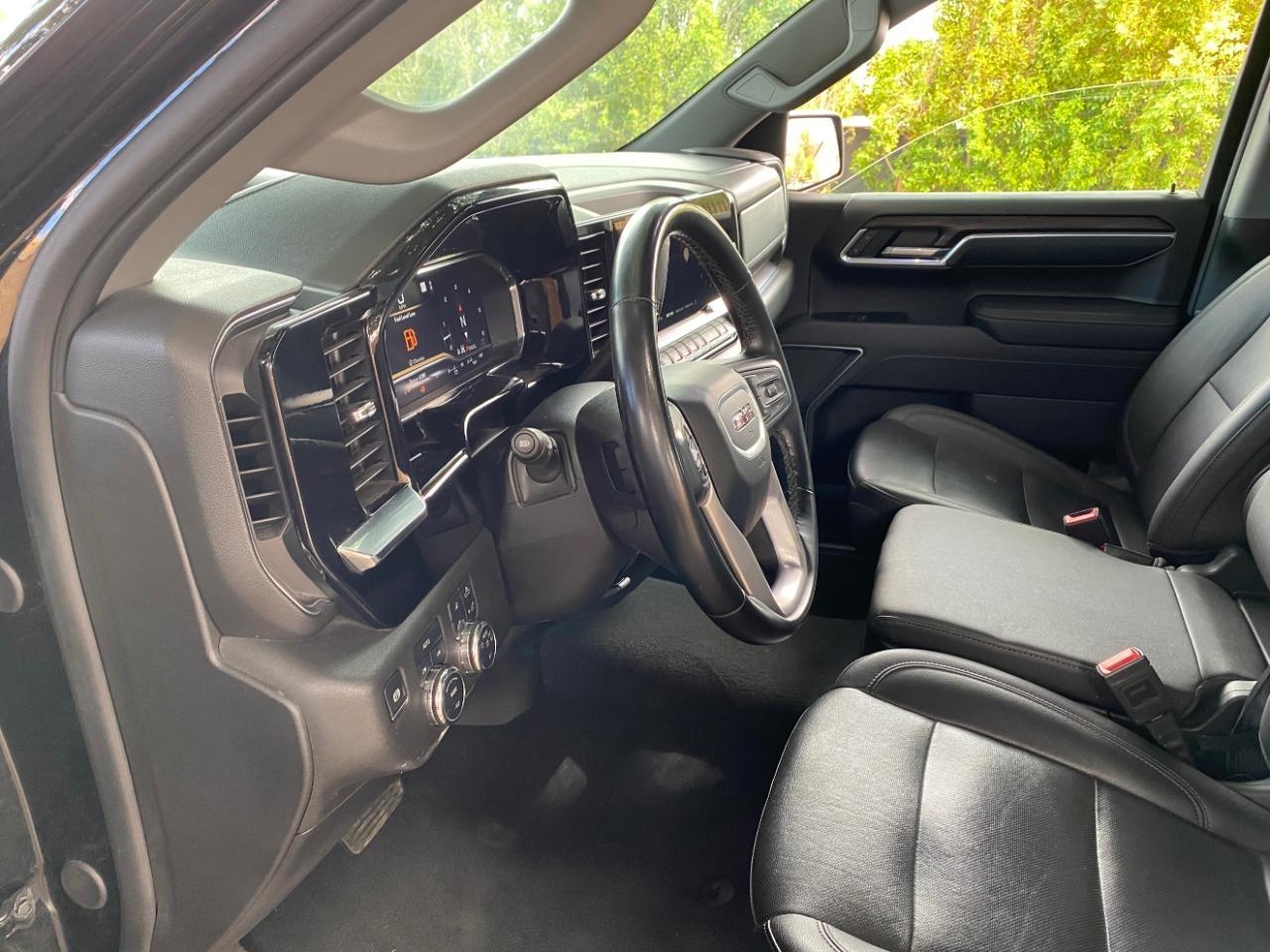 GMC Sierra 1500 SLT Crew Cab 4WD 2025