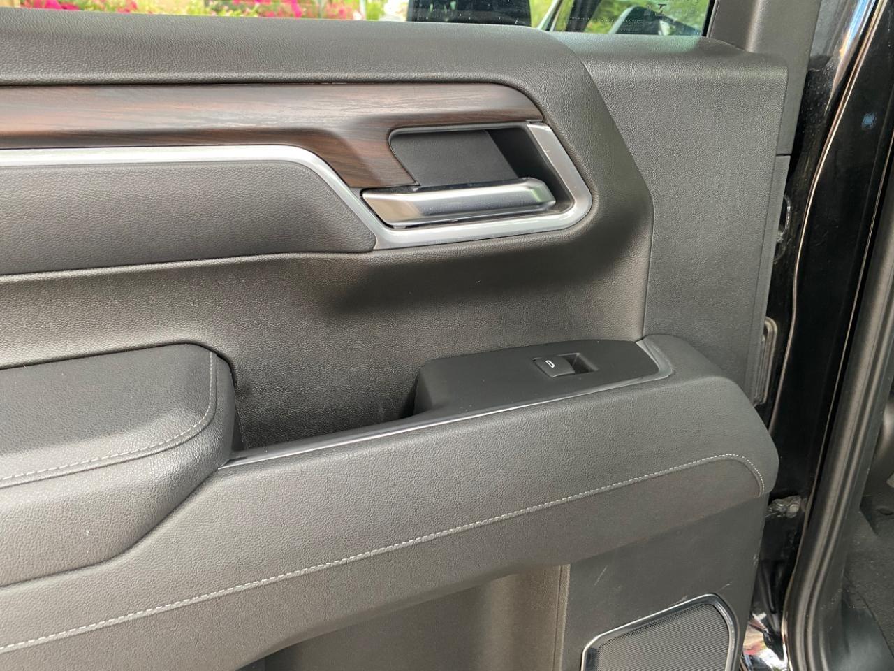 GMC Sierra 1500 SLT Crew Cab 4WD 2025
