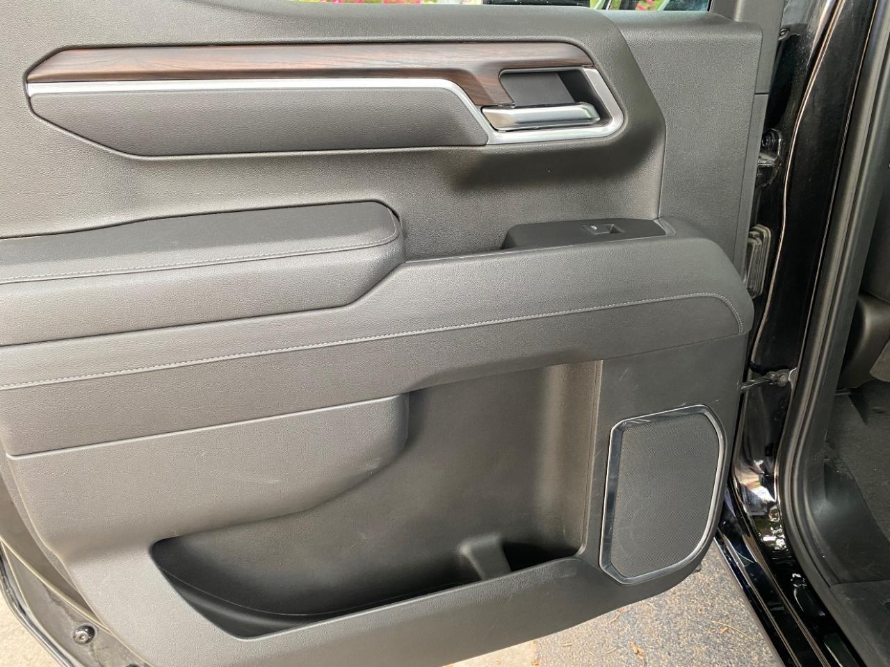 GMC Sierra 1500 SLT Crew Cab 4WD 2025