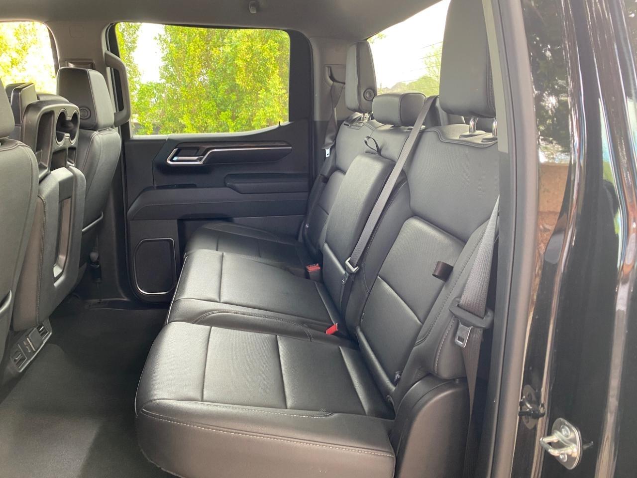 GMC Sierra 1500 SLT Crew Cab 4WD 2025