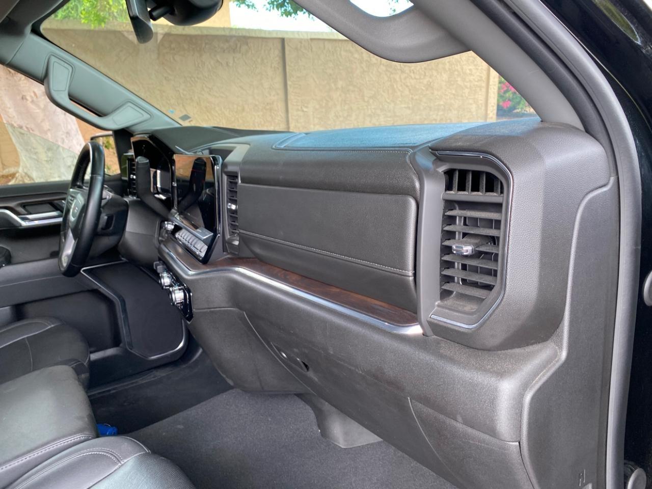 GMC Sierra 1500 SLT Crew Cab 4WD 2025