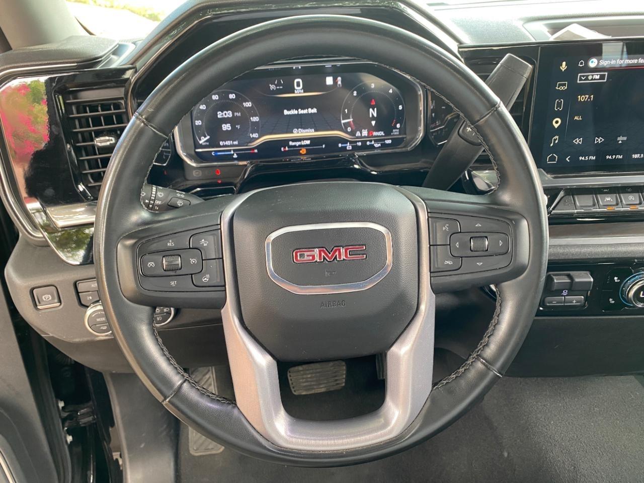GMC Sierra 1500 SLT Crew Cab 4WD 2025