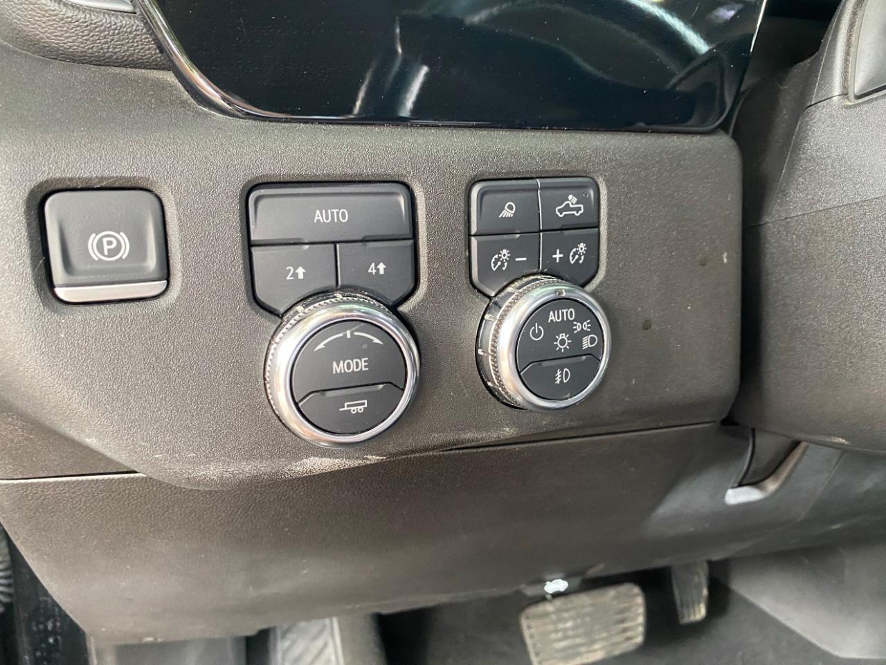 GMC Sierra 1500 SLT Crew Cab 4WD 2025