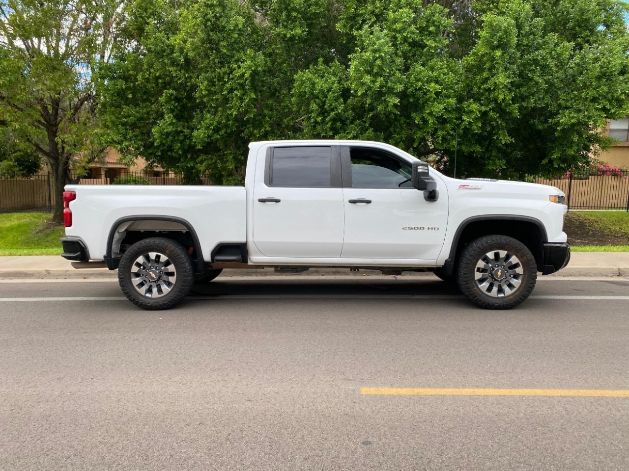 Chevrolet Silverado 2500HD Custom Crew Cab Long Box 4WD 2024
