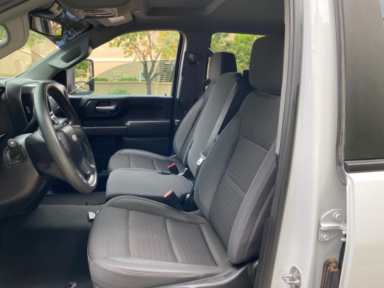 Chevrolet Silverado 2500HD Custom Crew Cab Long Box 4WD 2024