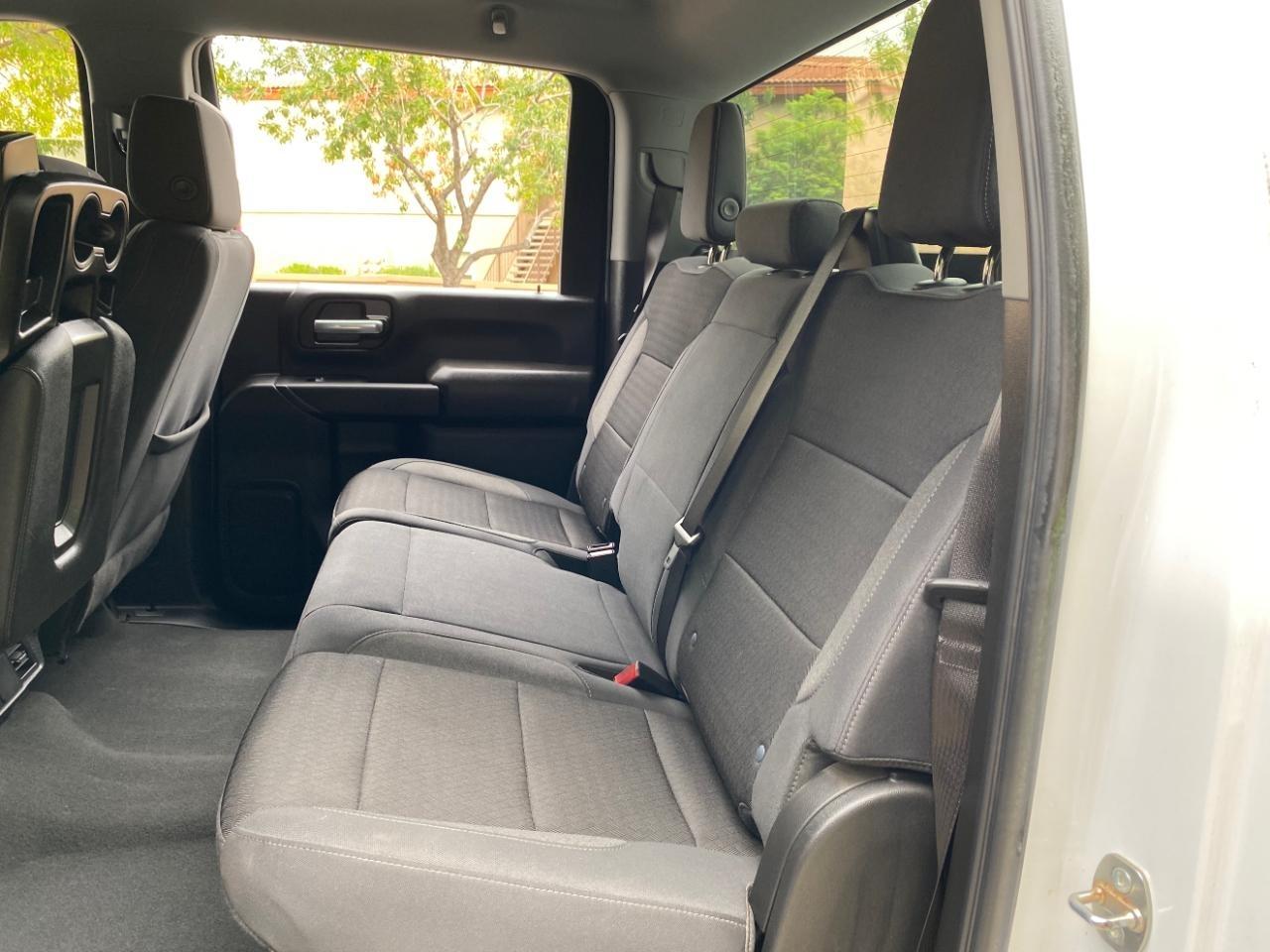 Chevrolet Silverado 2500HD Custom Crew Cab Long Box 4WD 2024