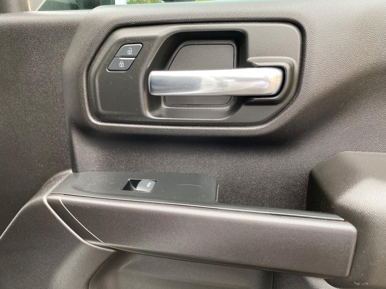 Chevrolet Silverado 2500HD Custom Crew Cab Long Box 4WD 2024