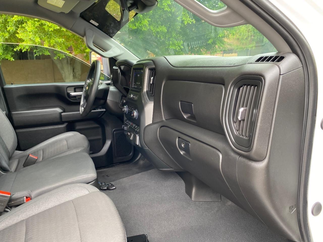 Chevrolet Silverado 2500HD Custom Crew Cab Long Box 4WD 2024