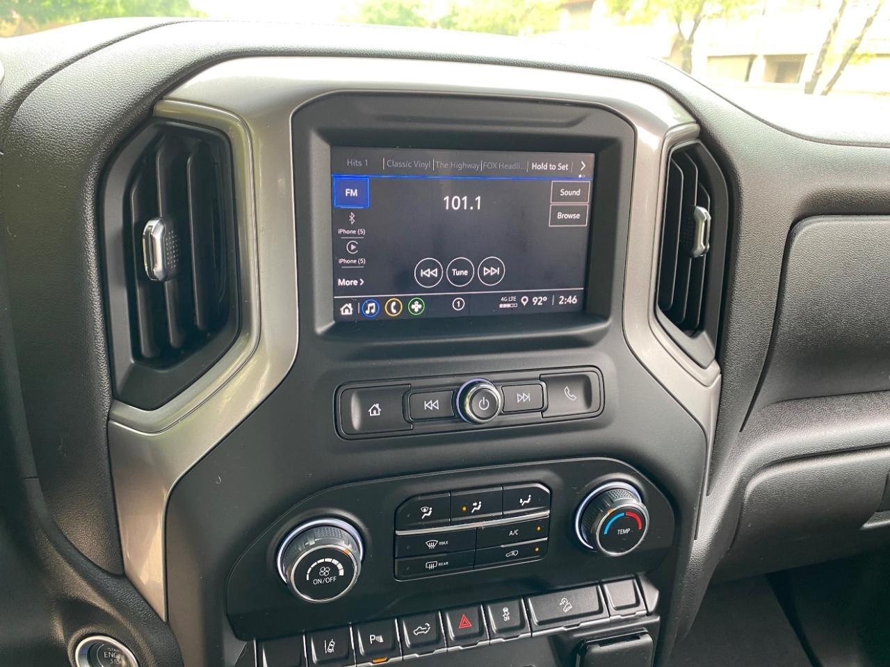 Chevrolet Silverado 2500HD Custom Crew Cab Long Box 4WD 2024
