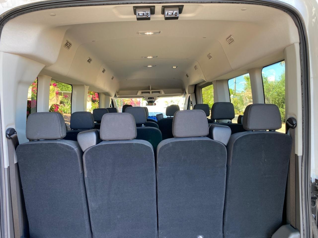 Ford Transit 350 Wagon Med. Roof XL w/Sliding Pass. 148-in. WB 2024