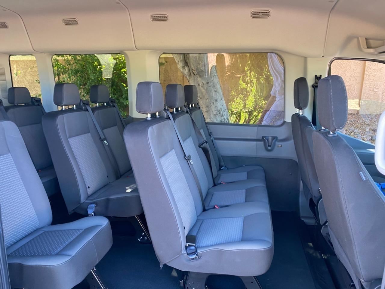 Ford Transit 350 Wagon Med. Roof XL w/Sliding Pass. 148-in. WB 2024
