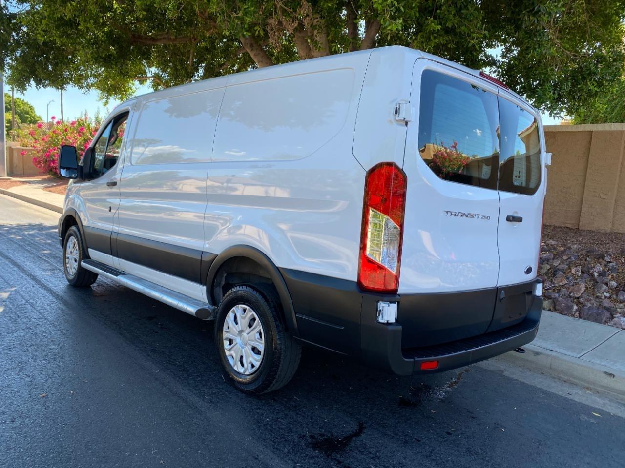 Ford Transit 250 Van 2025