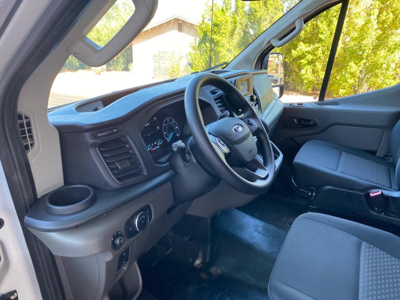 Ford Transit 250 Van 2025