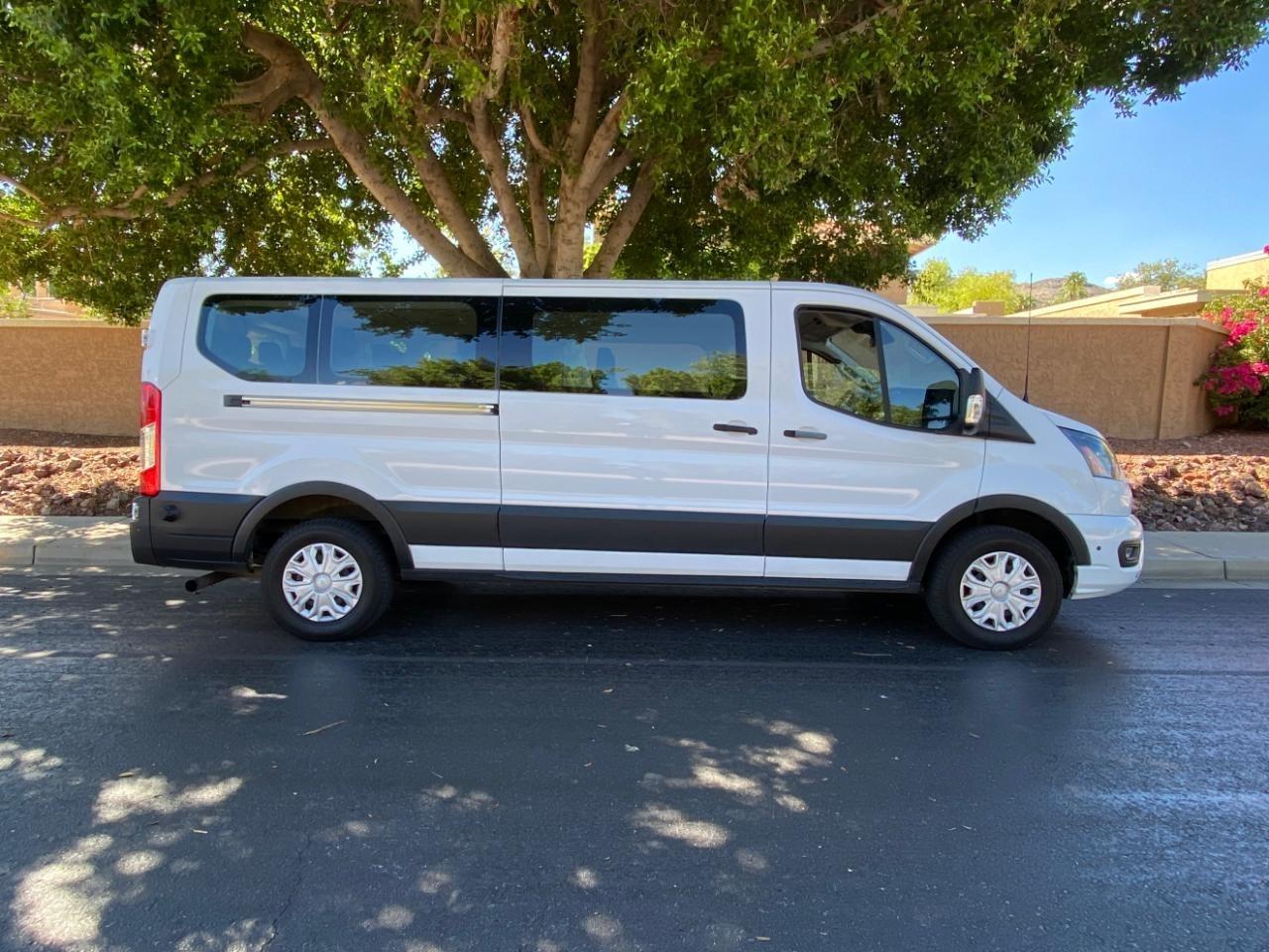 Ford Transit 350 Wagon Low Roof XLT w/Sliding Pass. 148-in. WB 2024