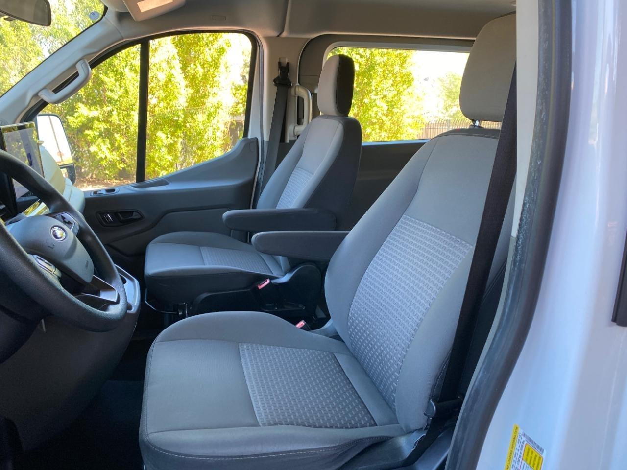 Ford Transit 350 Wagon Low Roof XLT w/Sliding Pass. 148-in. WB 2024