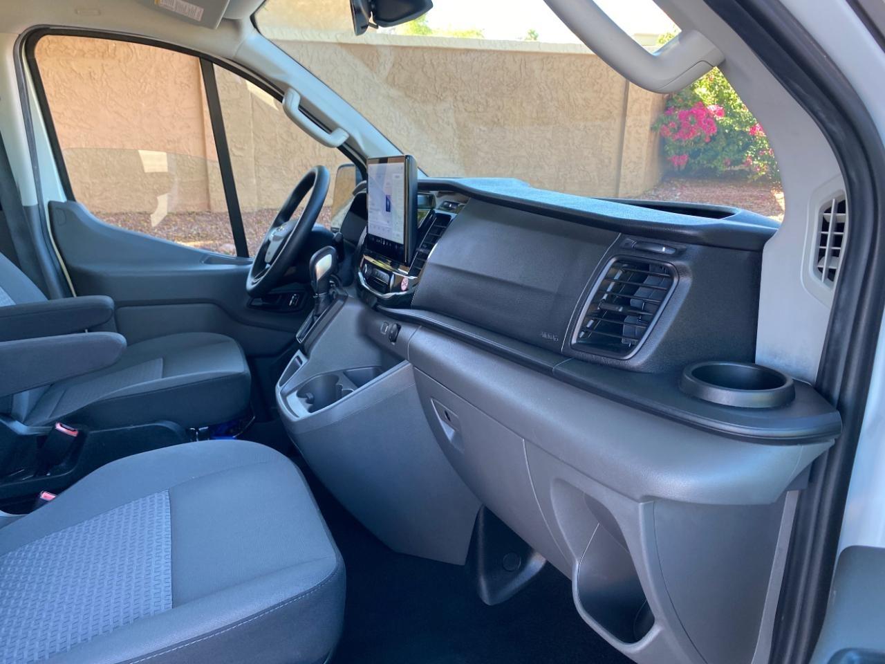 Ford Transit 350 Wagon Low Roof XLT w/Sliding Pass. 148-in. WB 2024