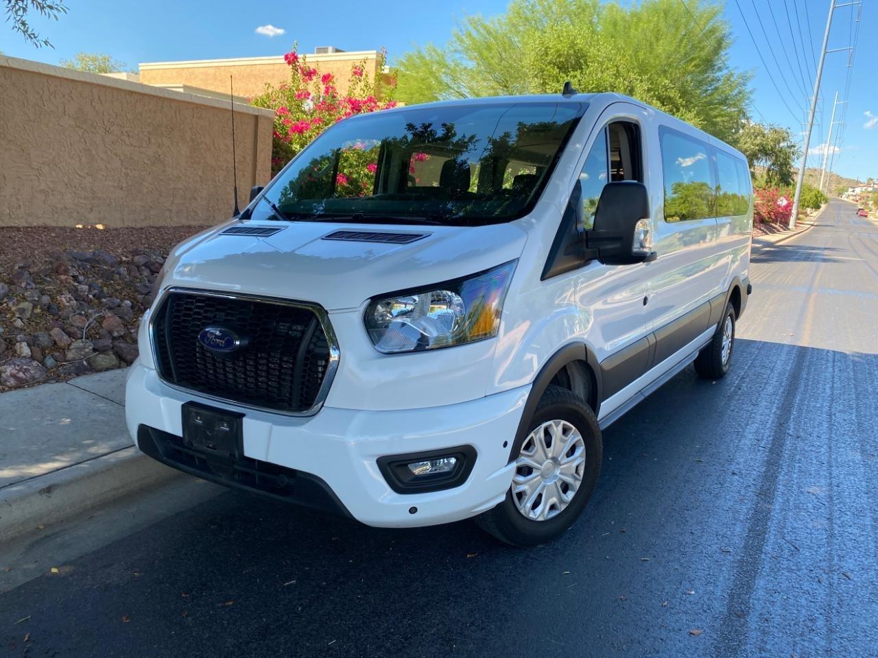 Ford Transit 350 Wagon Low Roof XLT w/Sliding Pass. 148-in. WB 2024