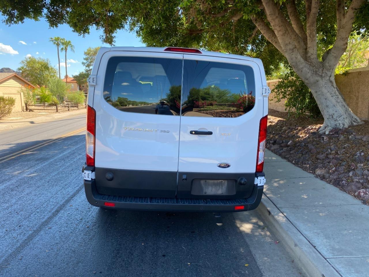 Ford Transit 350 Wagon Low Roof XLT w/Sliding Pass. 148-in. WB 2024