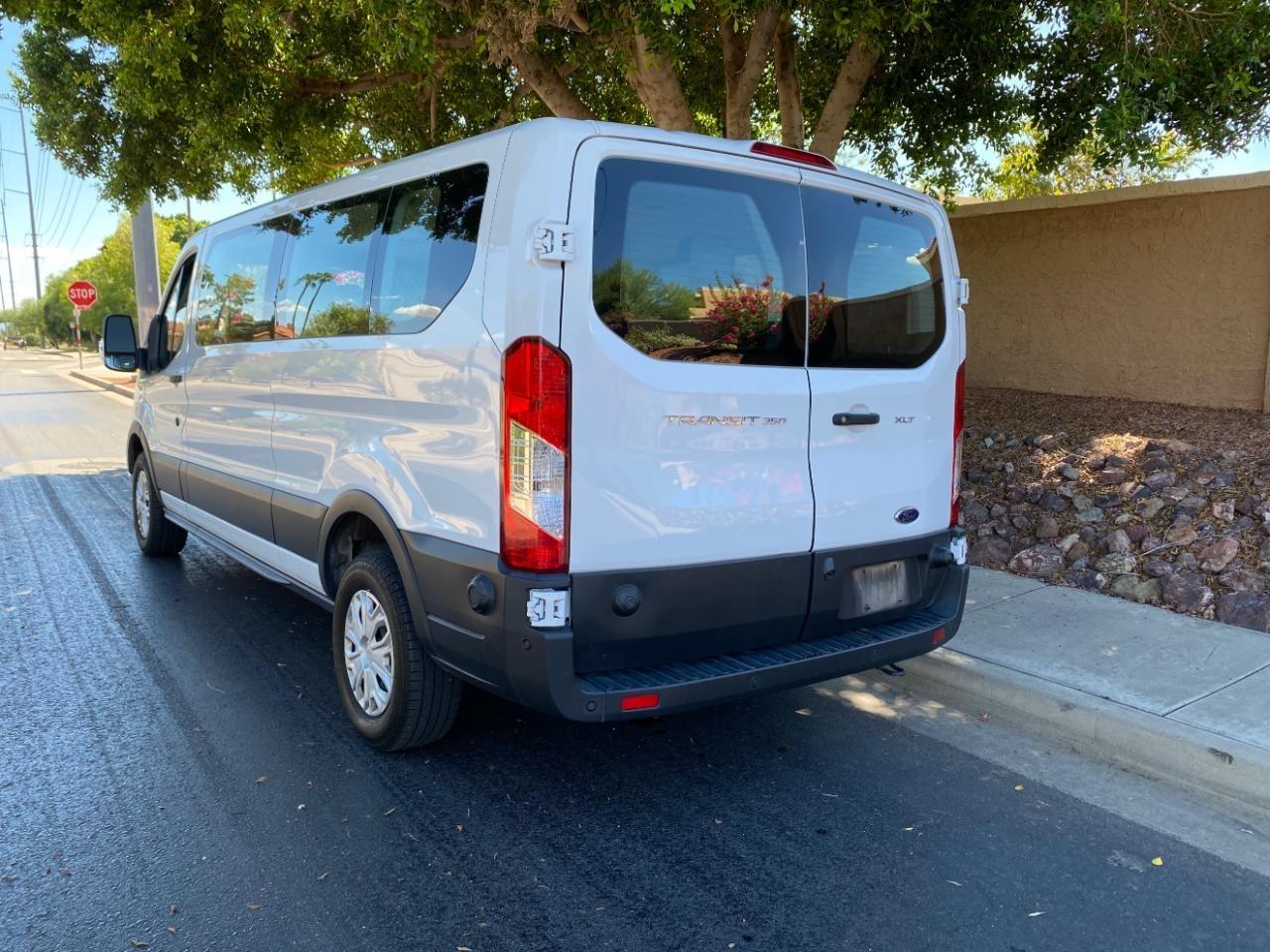 Ford Transit 350 Wagon Low Roof XLT w/Sliding Pass. 148-in. WB 2024