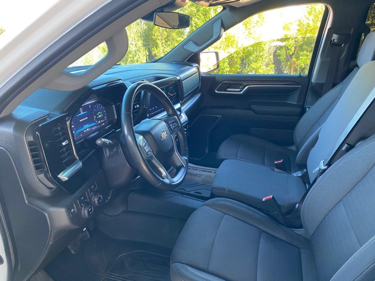 Chevrolet Silverado 1500 LT Crew Cab 4WD 2023