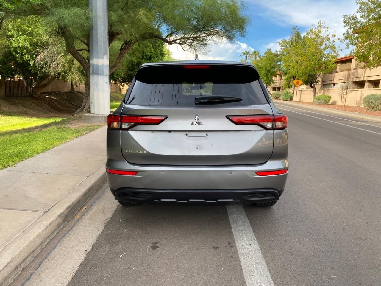 Mitsubishi Outlander SE 2WD 2022