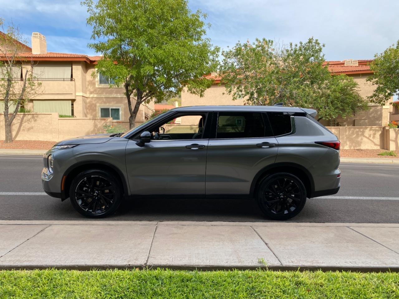 Mitsubishi Outlander SE 2WD 2022