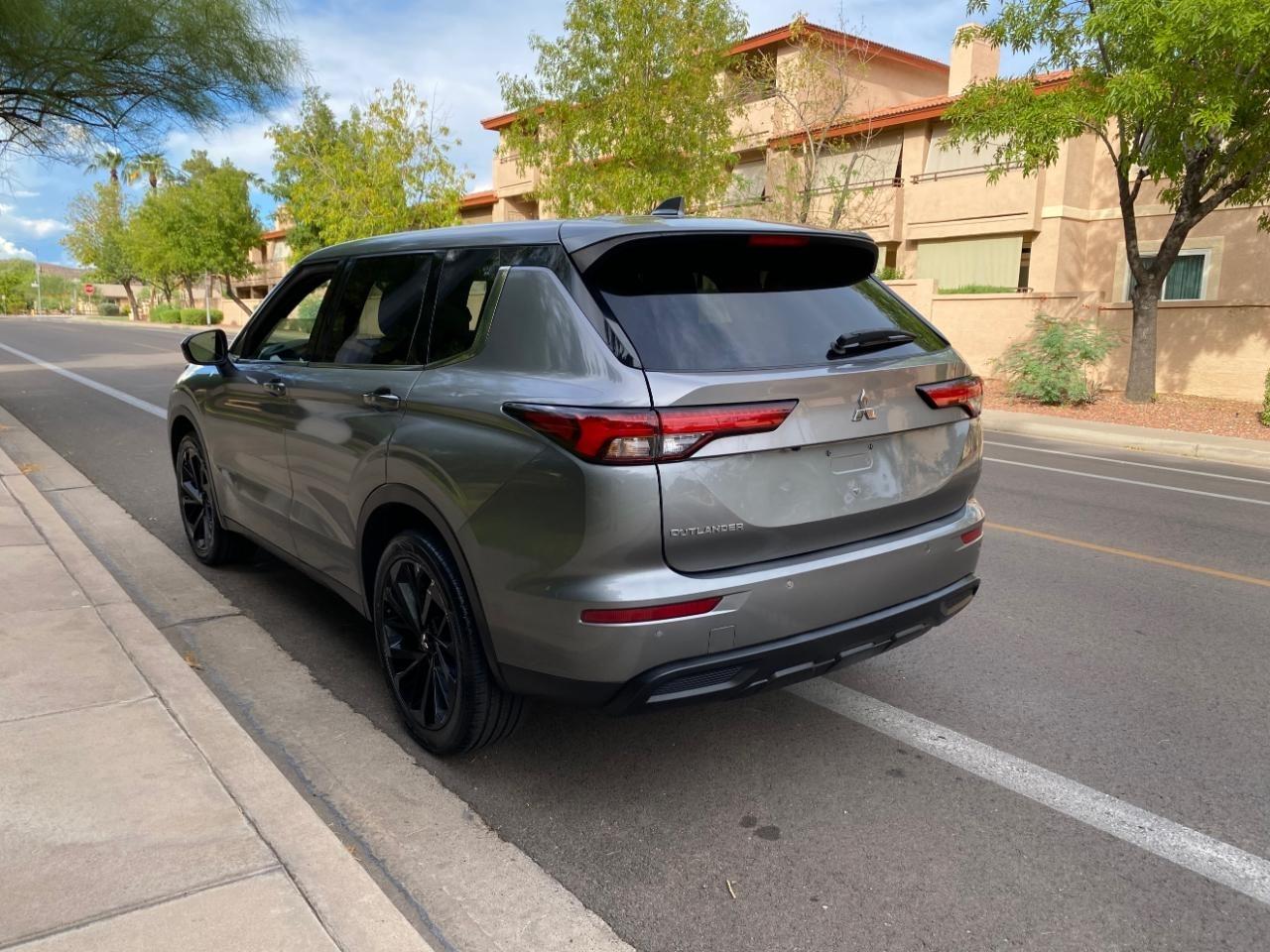 Mitsubishi Outlander SE 2WD 2022
