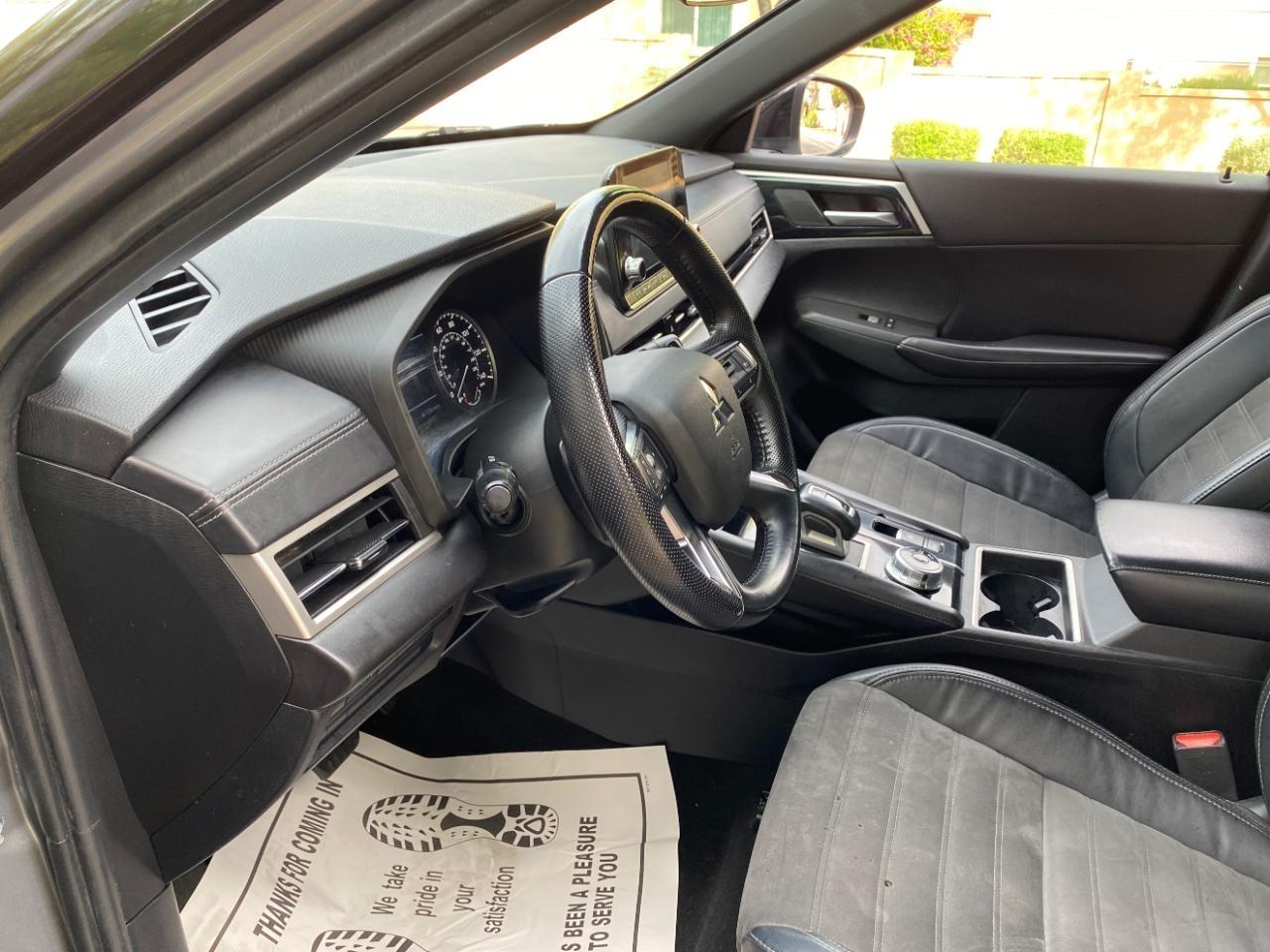Mitsubishi Outlander SE 2WD 2022