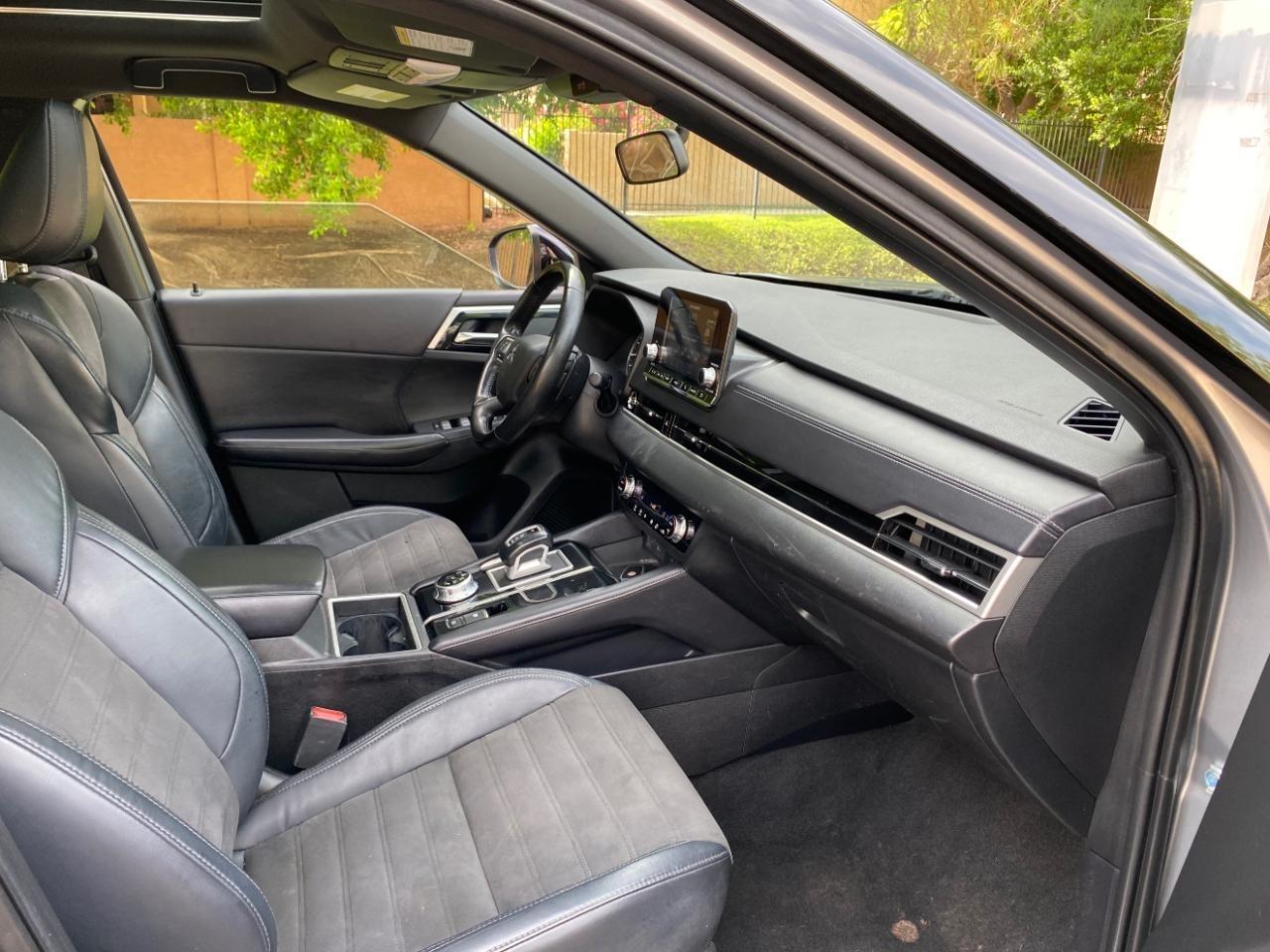 Mitsubishi Outlander SE 2WD 2022