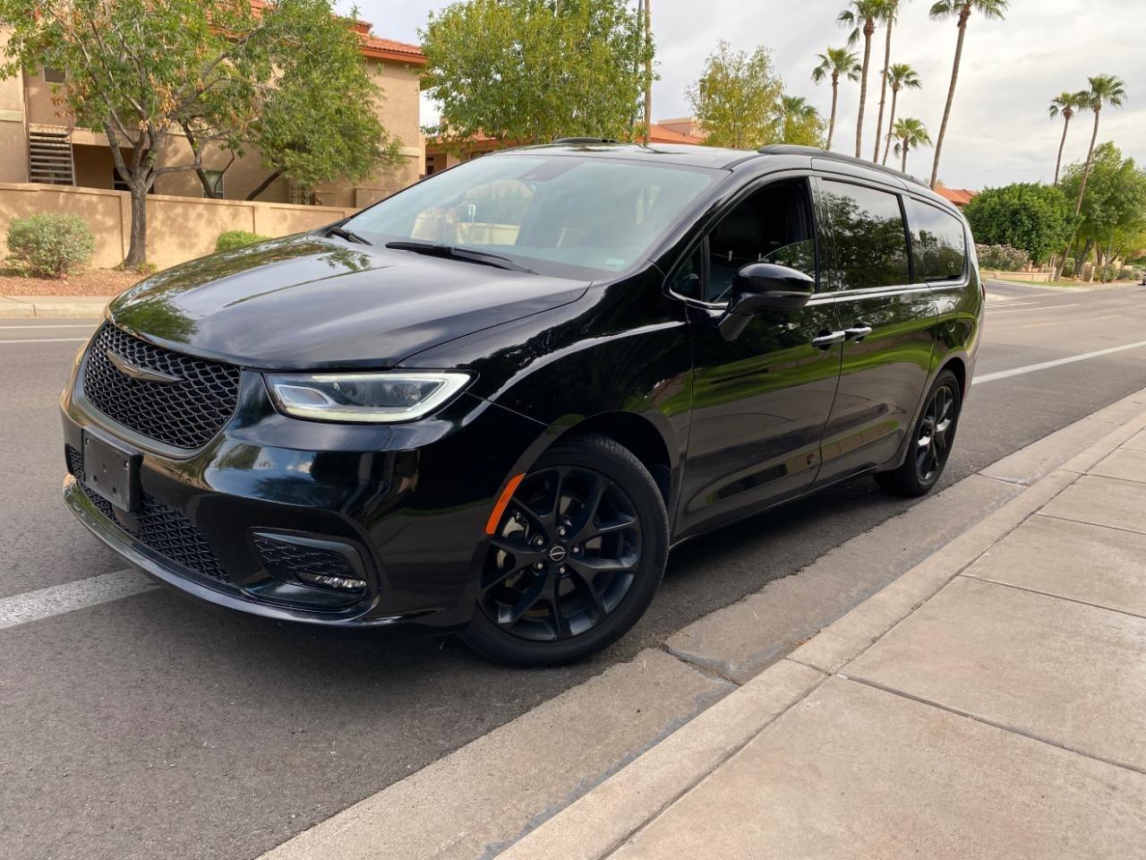 Chrysler Pacifica Limited 2025