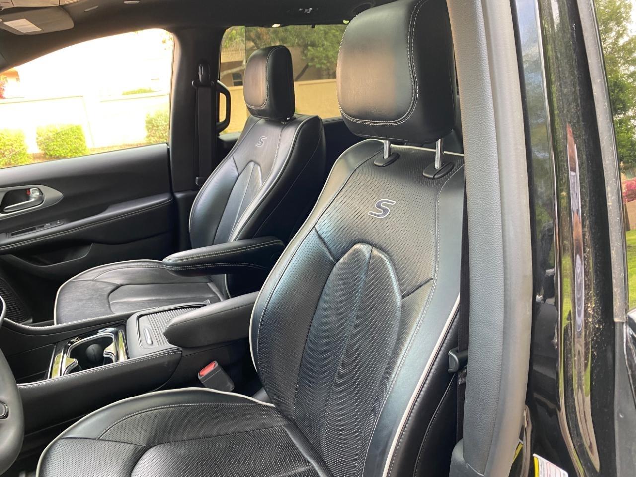 Chrysler Pacifica Limited 2025