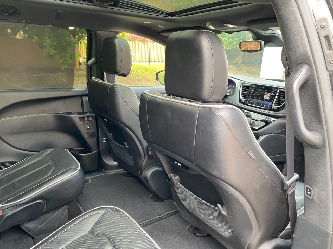 Chrysler Pacifica Limited 2025