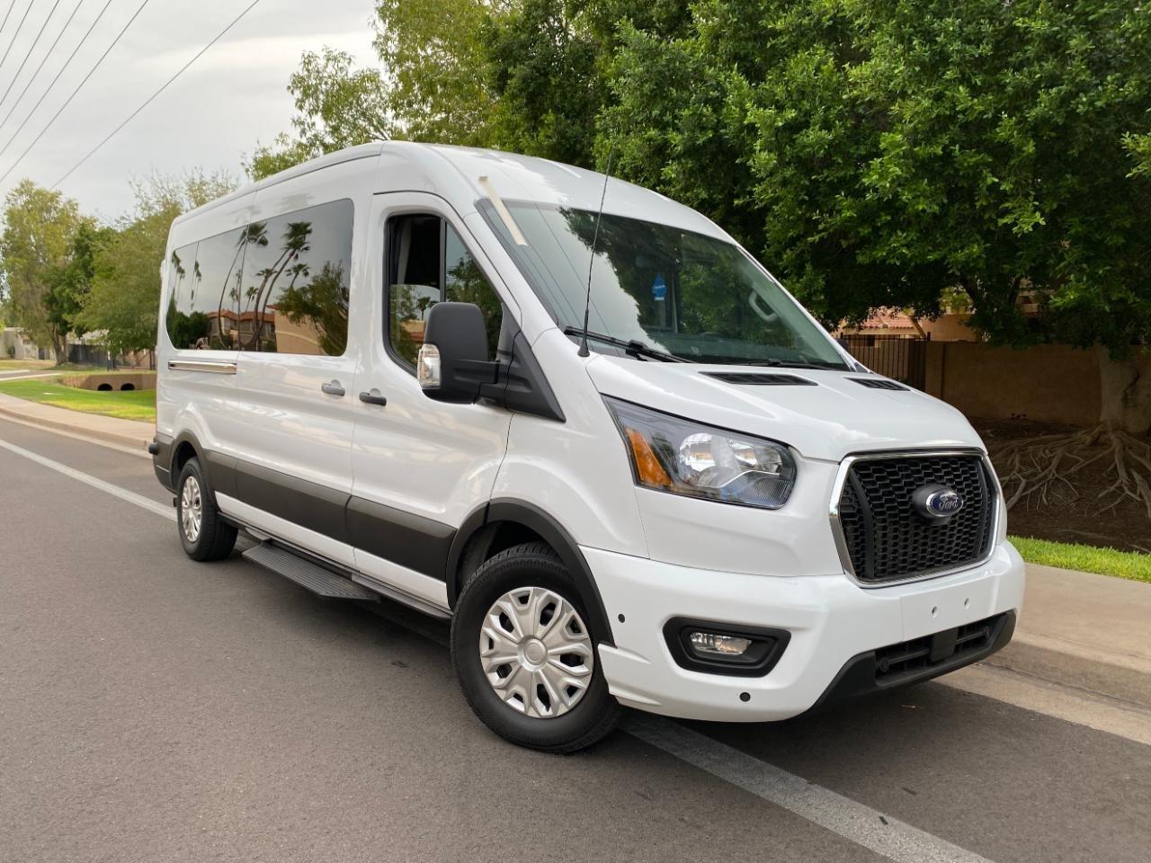 Ford Transit 350 Wagon Med. Roof XL w/Sliding Pass. 148-in. WB 2024