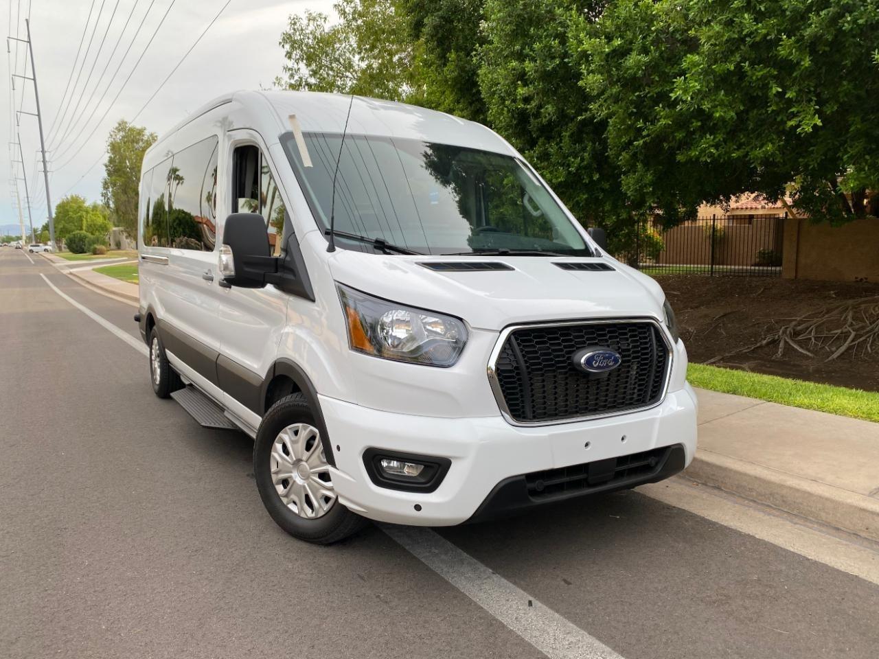 Ford Transit 350 Wagon Med. Roof XL w/Sliding Pass. 148-in. WB 2024