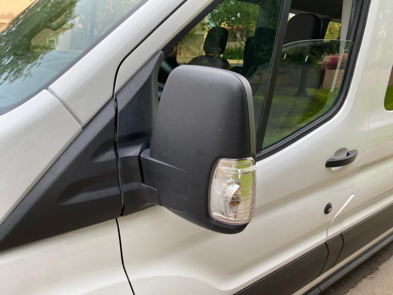 Ford Transit 350 Wagon Med. Roof XL w/Sliding Pass. 148-in. WB 2024