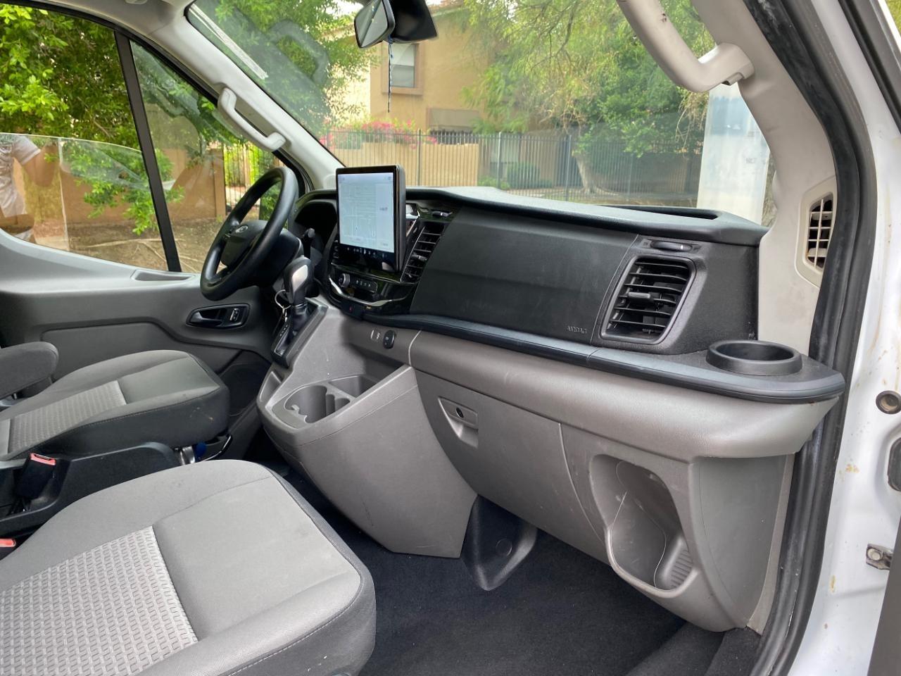 Ford Transit 350 Wagon Med. Roof XL w/Sliding Pass. 148-in. WB 2024