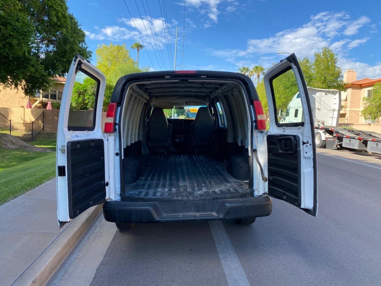 GMC Savana G2500 Extended Cargo 2006