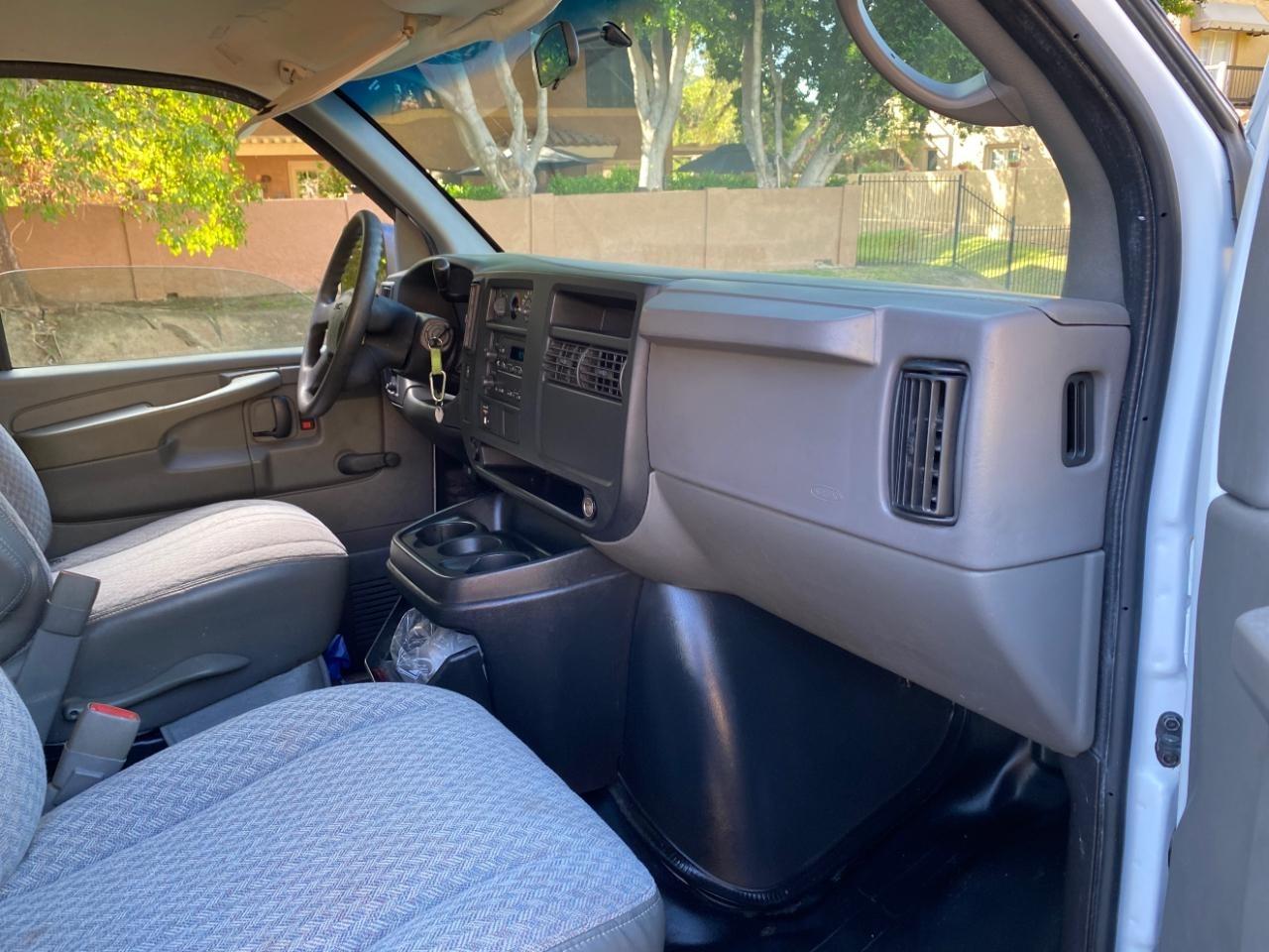 GMC Savana G2500 Extended Cargo 2006