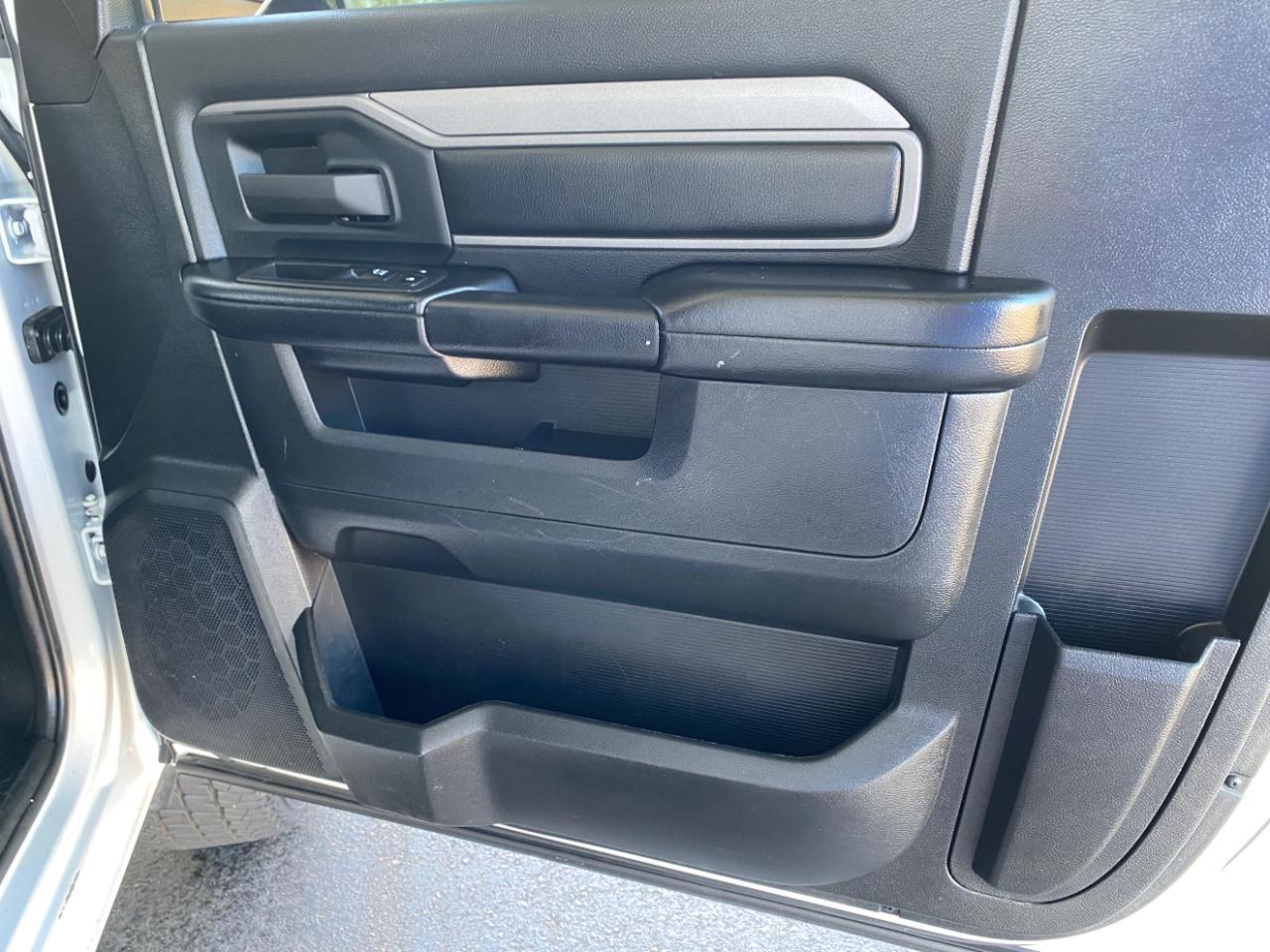 RAM 2500 Tradesman Regular Cab 4WD 2022