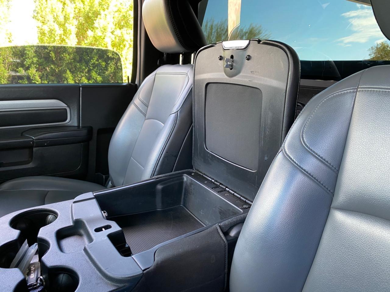 RAM 2500 Tradesman Regular Cab 4WD 2022