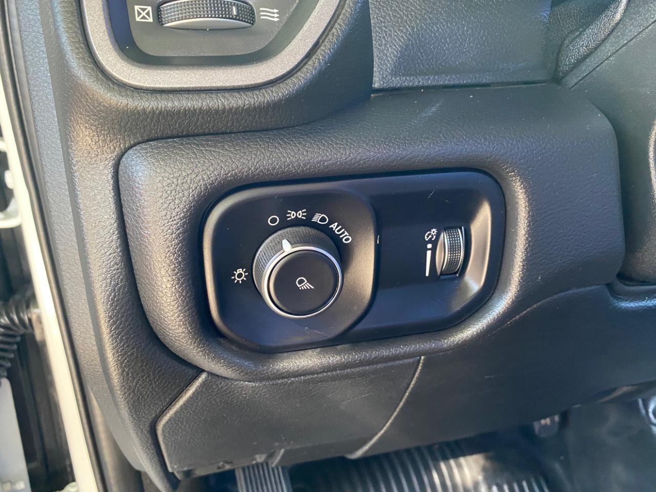RAM 2500 Tradesman Regular Cab 4WD 2022