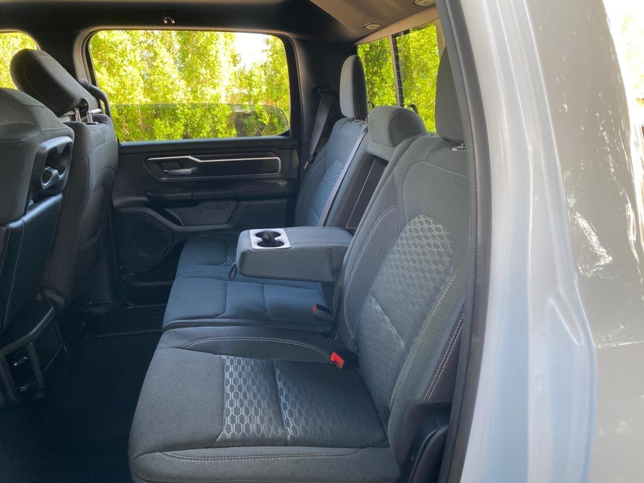RAM 1500 Lone Star Crew Cab SB 4WD 2025