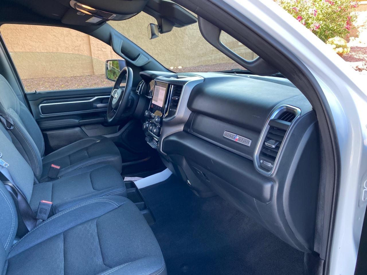RAM 1500 Lone Star Crew Cab SB 4WD 2025